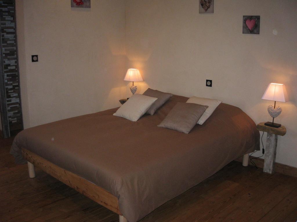 Chambres D'Hotes Le St Maurice Truinas Zimmer foto